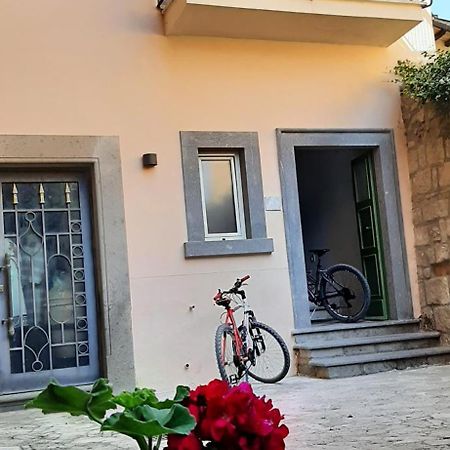 Al22 Di Piazza Del Gesu Hotel Viterbo Exterior foto